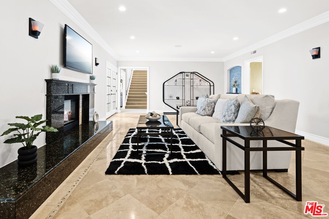 Fireplace, Interior, Living room, Recessed Lighting