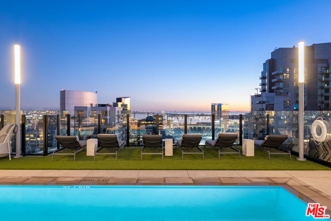 Water, Exterior, Pool, Other, Skyline