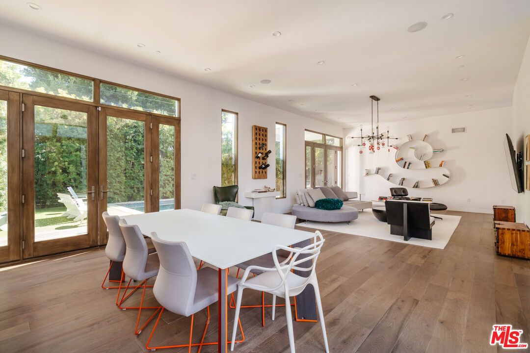 Dining room, Interior, Living room, Pendant Lights, Recessed Lighting, Wood Texture Flooring
