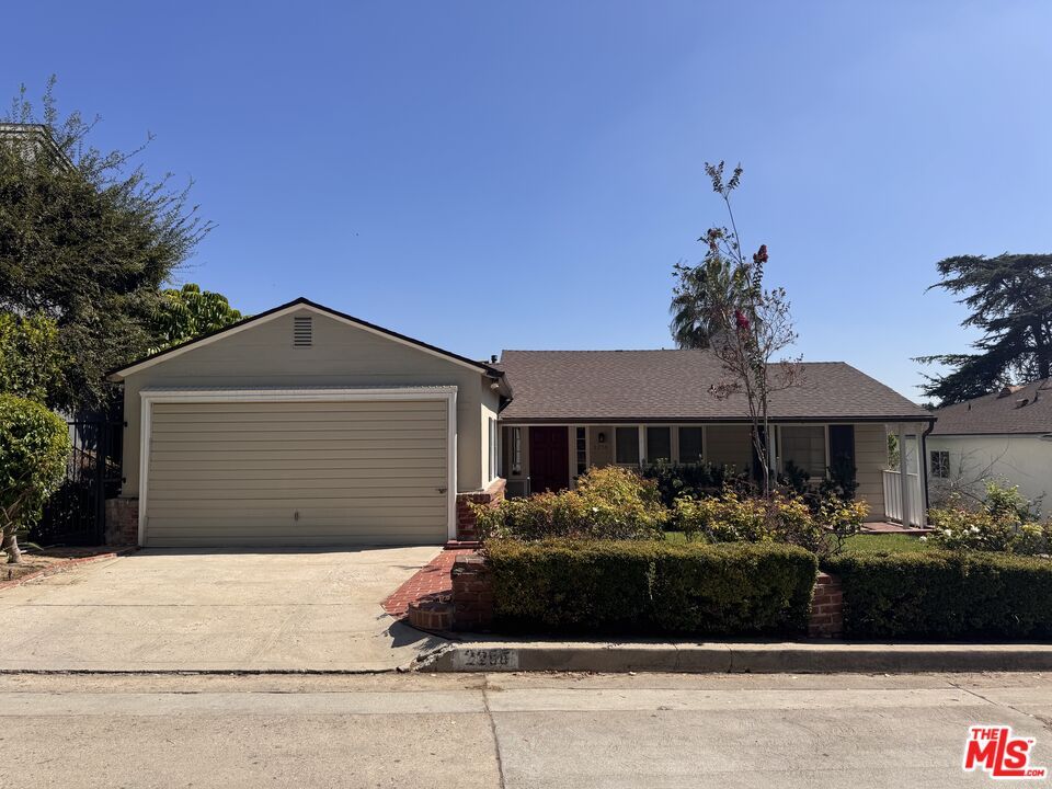 Attached, Detached Garage, Exterior, Facade, Ranch