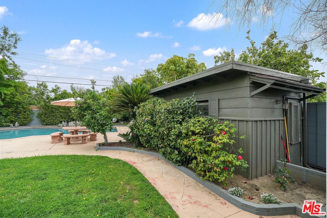 Backyard, Exterior, Pool