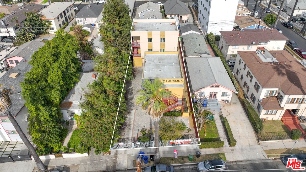 Exterior, Drone