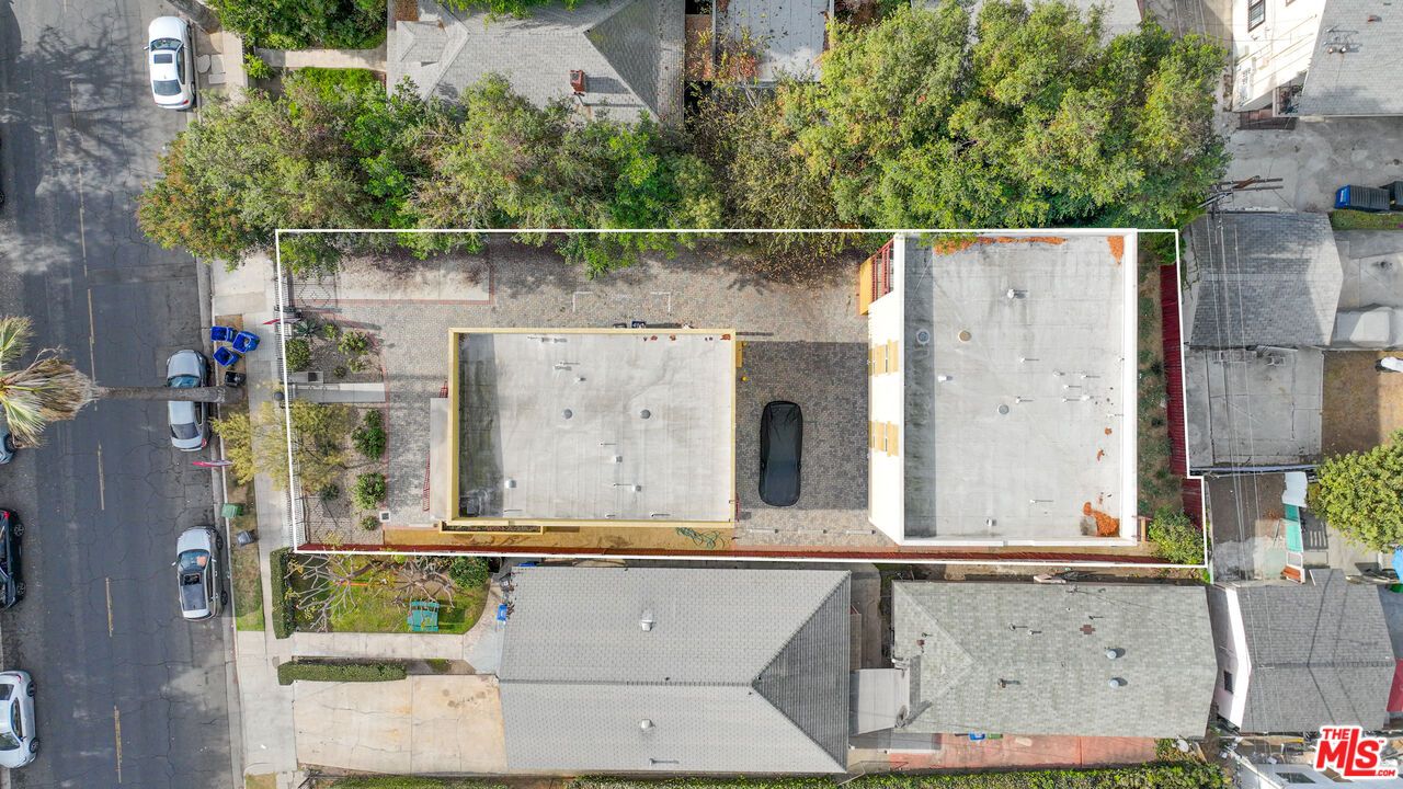 Exterior, Drone