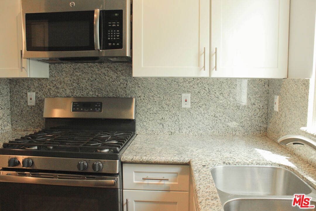Interior, Kitchen, Stainless Steel Appliances
