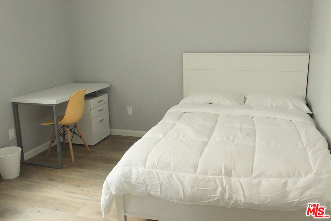 Bedroom, Home Office, Interior, Wood Texture Flooring