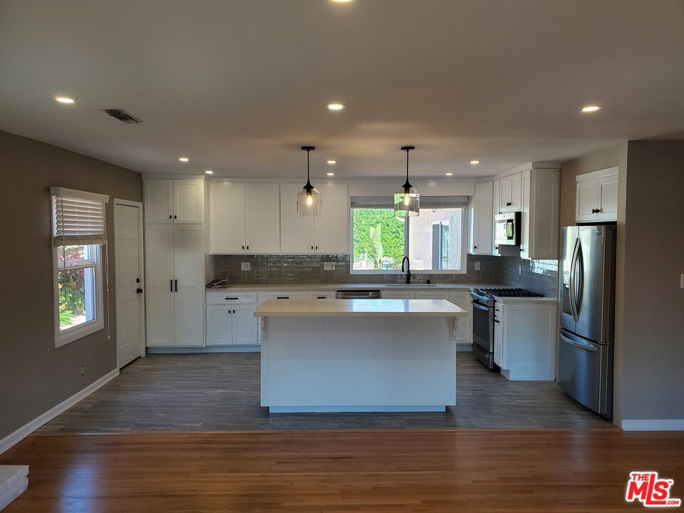 Interior, Kitchen, Pendant Lights, Recessed Lighting, Wood Texture Flooring