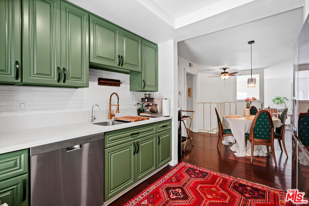 Dining room, Interior, Kitchen, Pendant Lights, Stainless Steel Appliances, Wood Texture Flooring