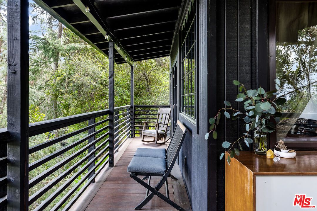 Interior, Sun Room, Wood Texture Flooring