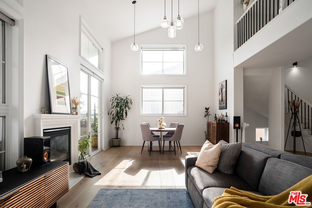 Dining room, Fireplace, Interior, Pendant Lights, Wood Texture Flooring