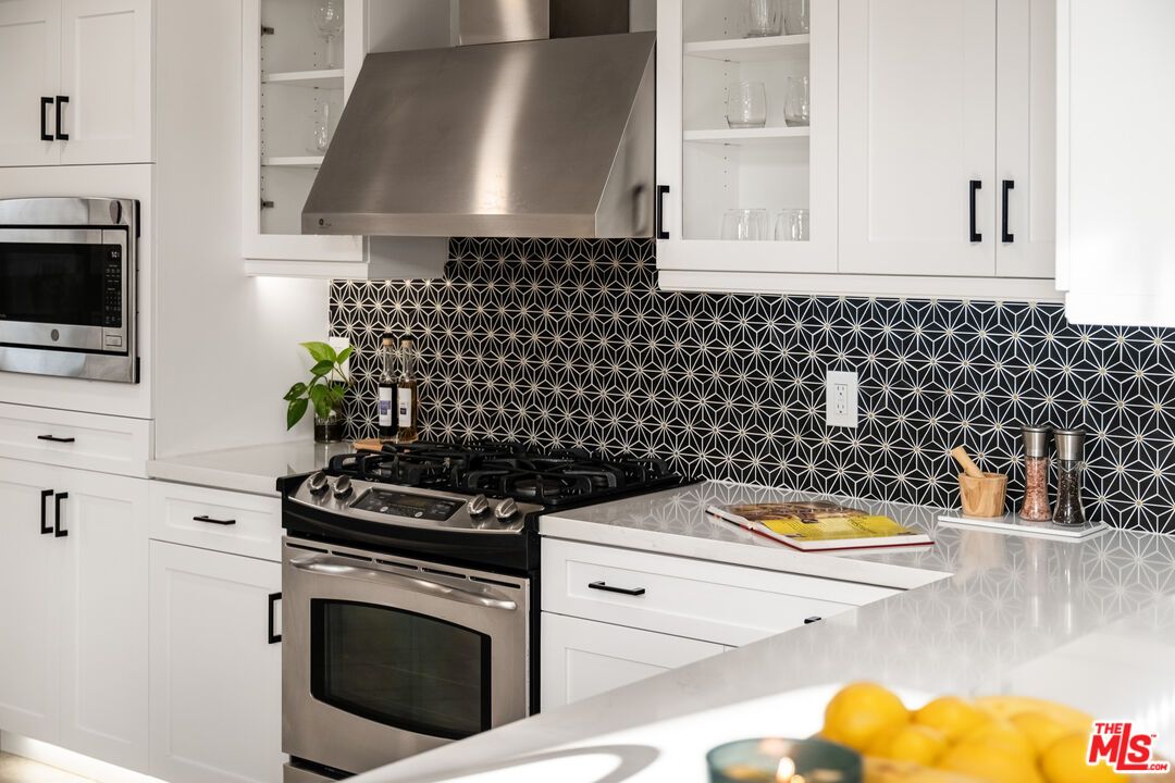 Interior, Kitchen, Stainless Steel Appliances