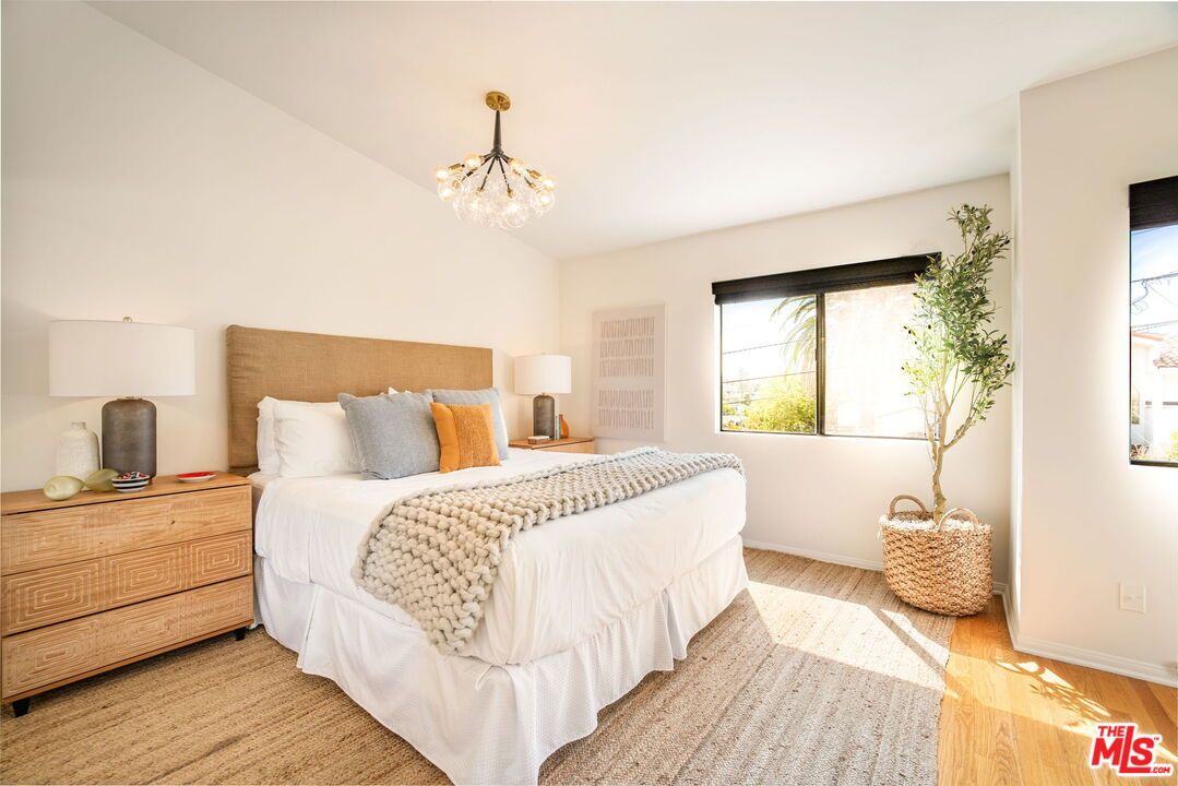 Bedroom, Interior, Pendant Lights, Wood Texture Flooring