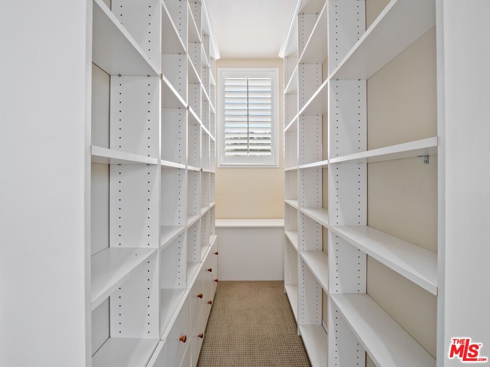 Interior, Walk-in Closets