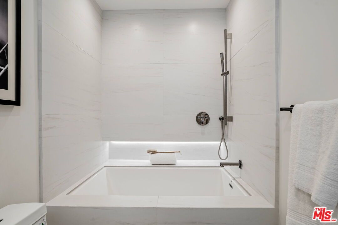 Bathroom, Interior, Marble Walls