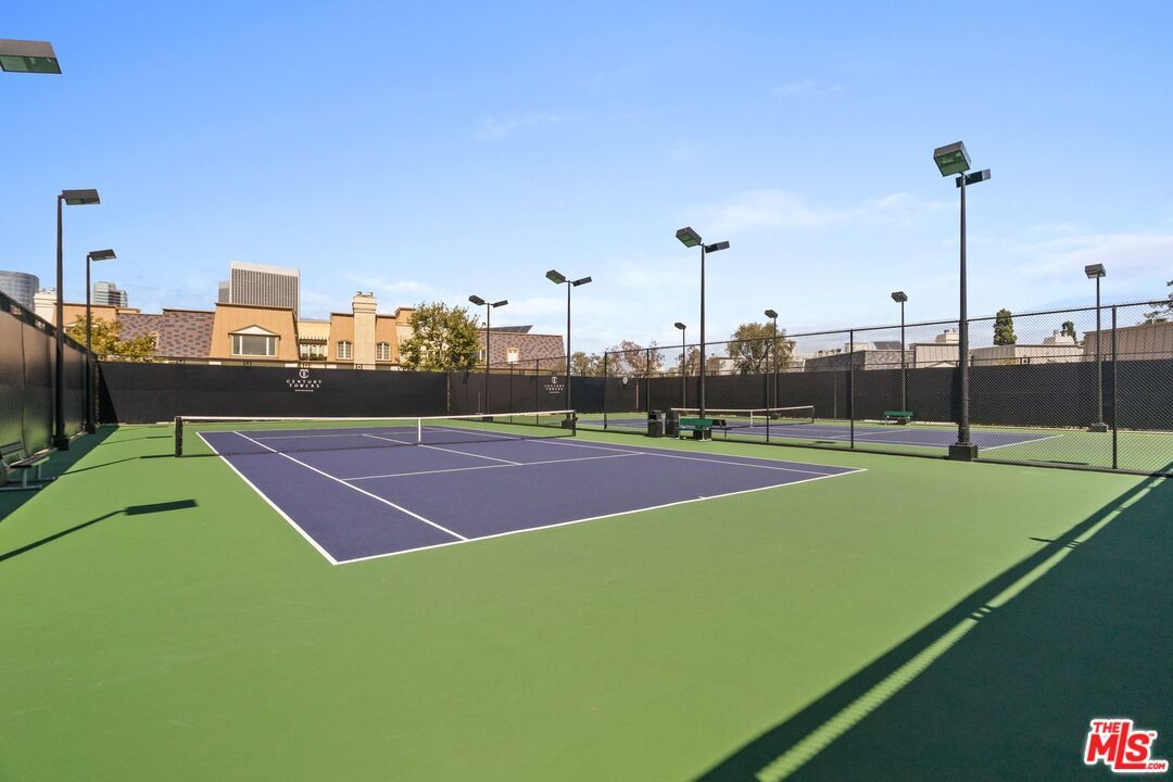 Exterior, Tennis Courts