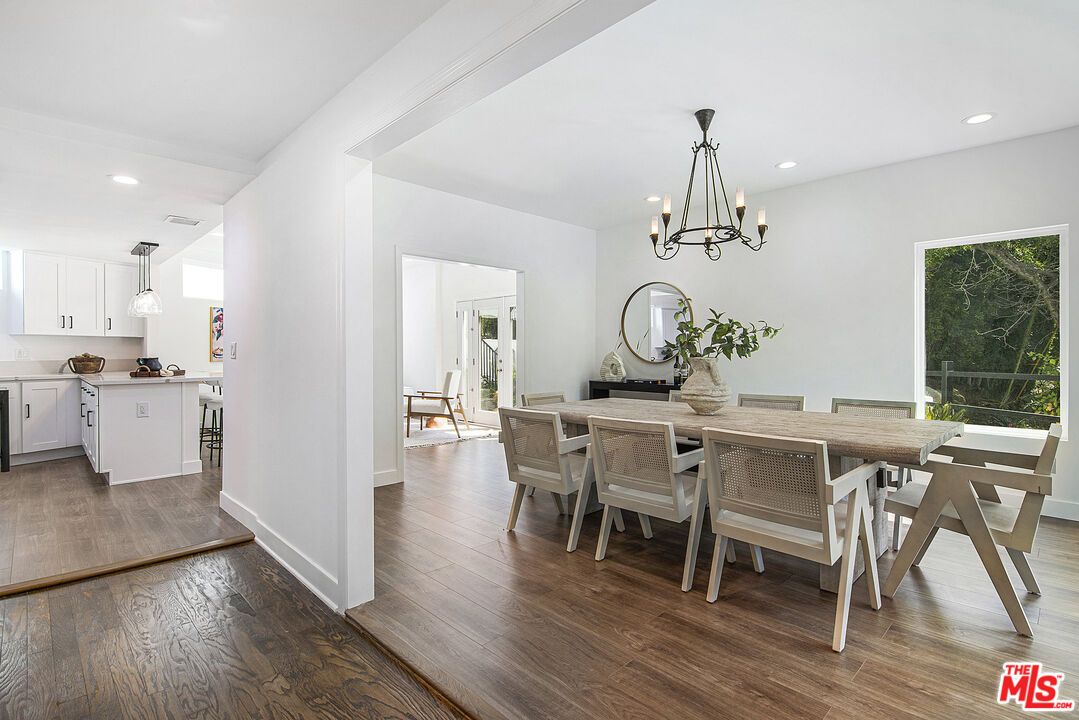 Chandelier, Dining room, Interior, Pendant Lights, Recessed Lighting, Wood Texture Flooring