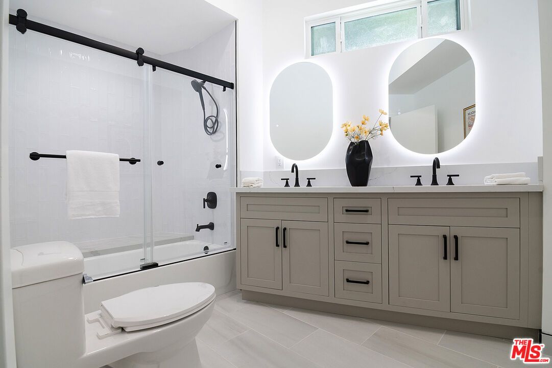 Bathroom, Dual Sink Vanities, Glass Shower, Interior