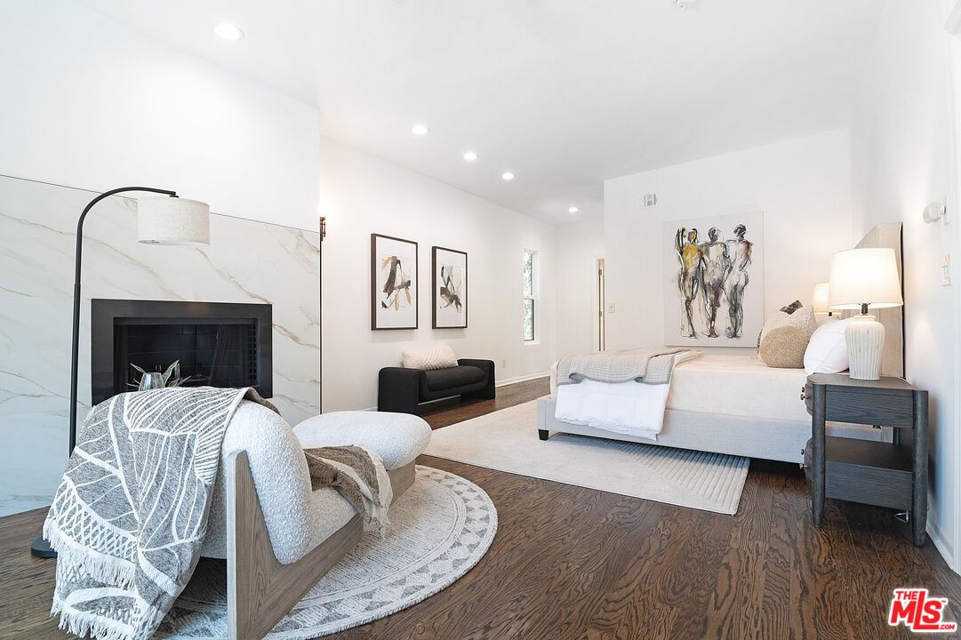 Bedroom, Fireplace, Interior, Recessed Lighting, Wood Texture Flooring