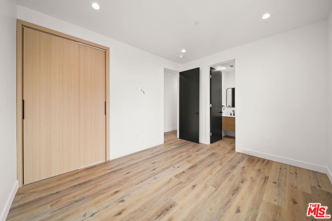 Empty room, Interior, Kitchen, Recessed Lighting, Wood Texture Flooring
