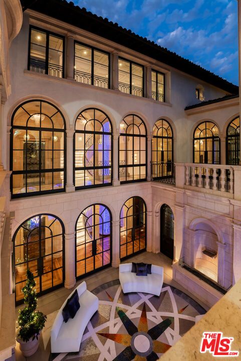 Exterior, Facade, Mediterranean