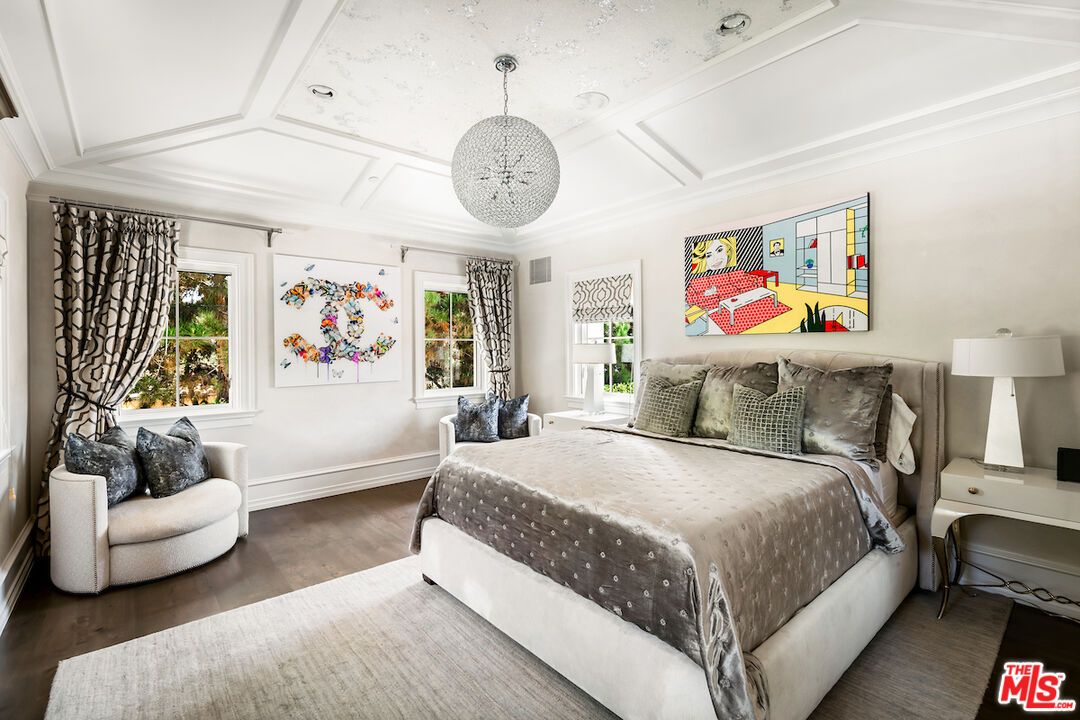 Bedroom, Interior, Pendant Lights, Wood Texture Flooring