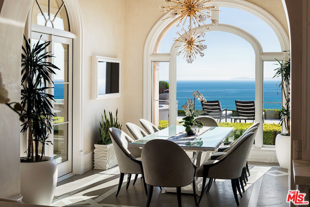 Dining room, Interior, Pendant Lights, Water, Wood Texture Flooring