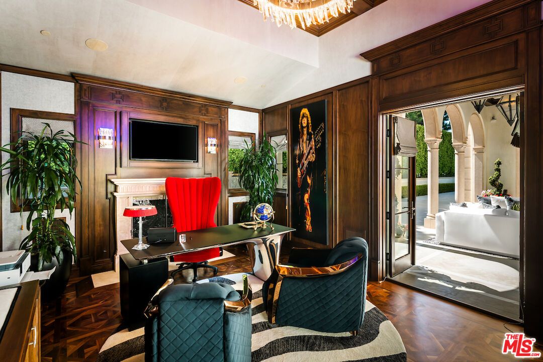 Chandelier, Home Office, Interior, Recessed Lighting, Wood Texture Flooring, Wooden Walls