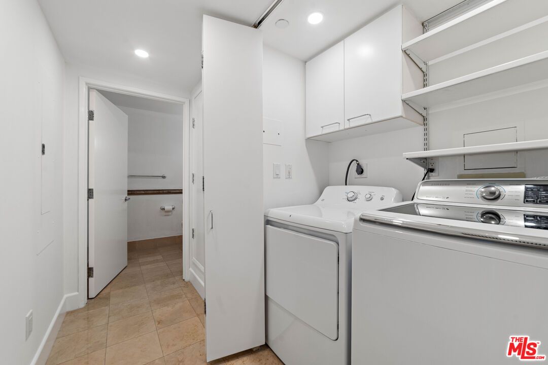 Interior, Recessed Lighting, Utility Closets, Washer