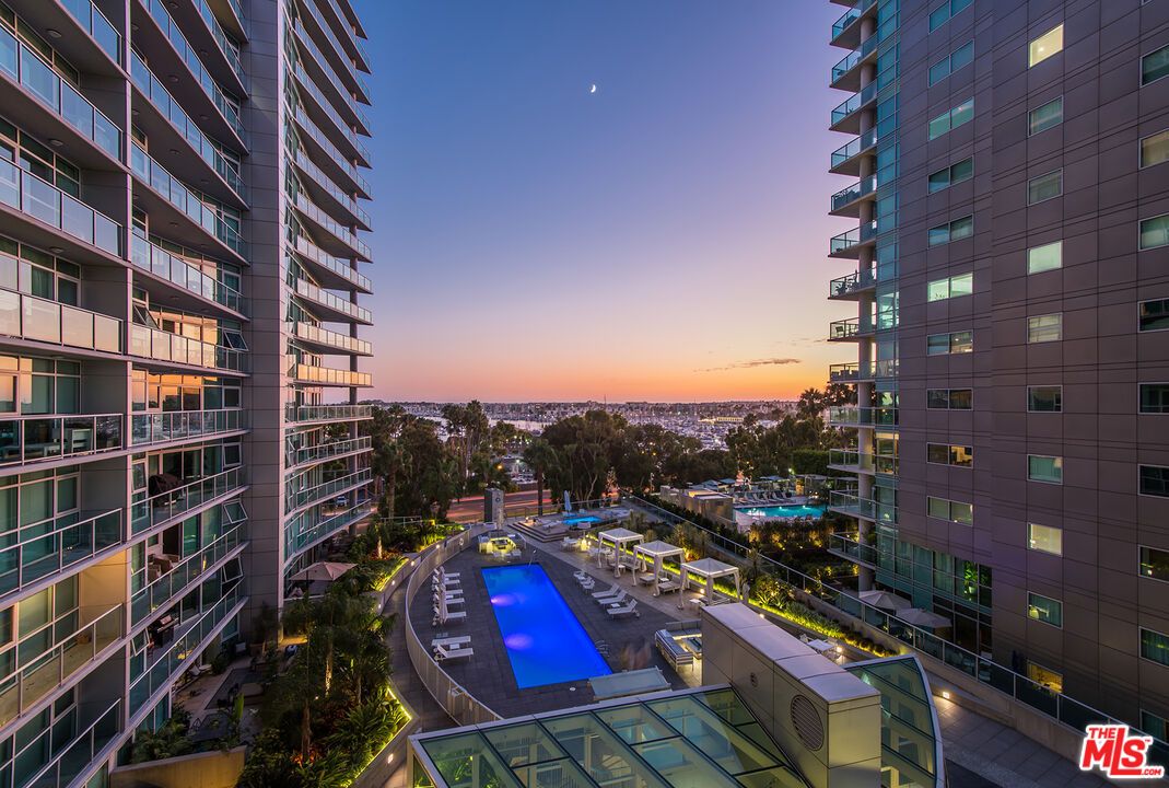 Exterior, Pool, Other