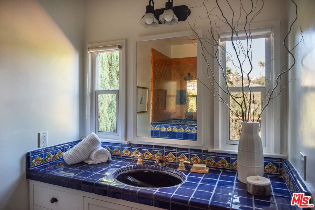 Bathroom, Interior, Tile Countertops