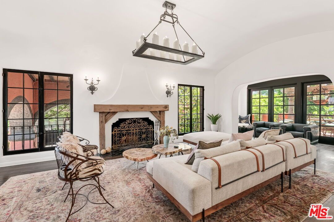Chandelier, Fireplace, Interior, Living room, Pendant Lights, Wood Texture Flooring
