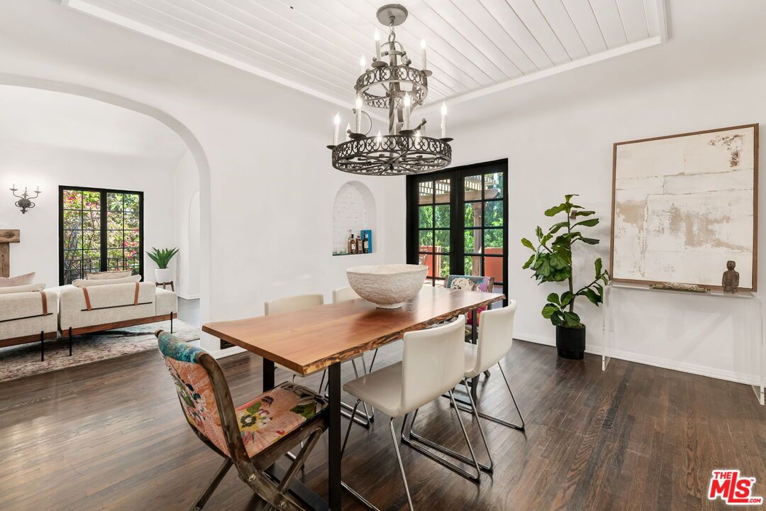 Chandelier, Dining room, Interior, Living room, Wood Texture Flooring