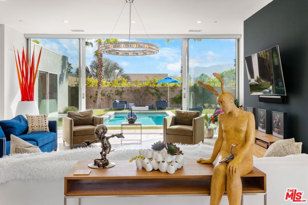 Interior, Living room, Pendant Lights, Pool, Recessed Lighting