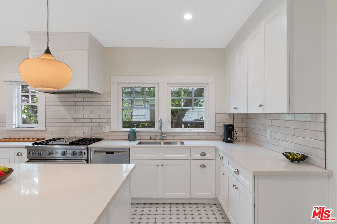 Interior, Kitchen, Pendant Lights, Recessed Lighting, Stainless Steel Appliances