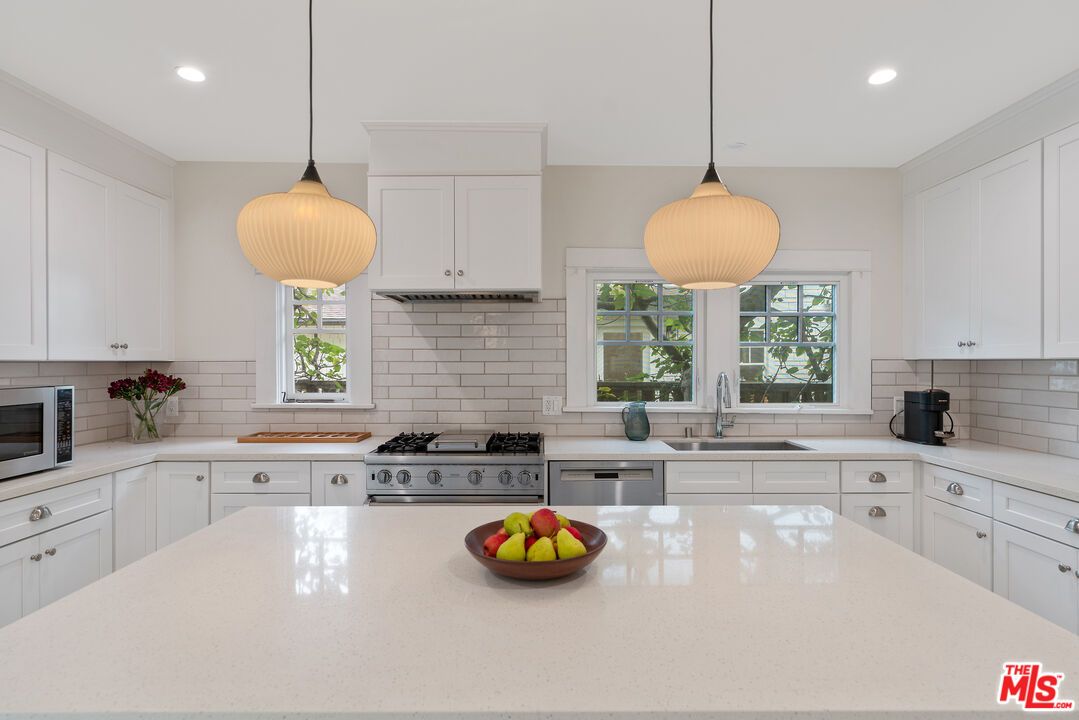 Interior, Kitchen, Pendant Lights, Recessed Lighting, Stainless Steel Appliances