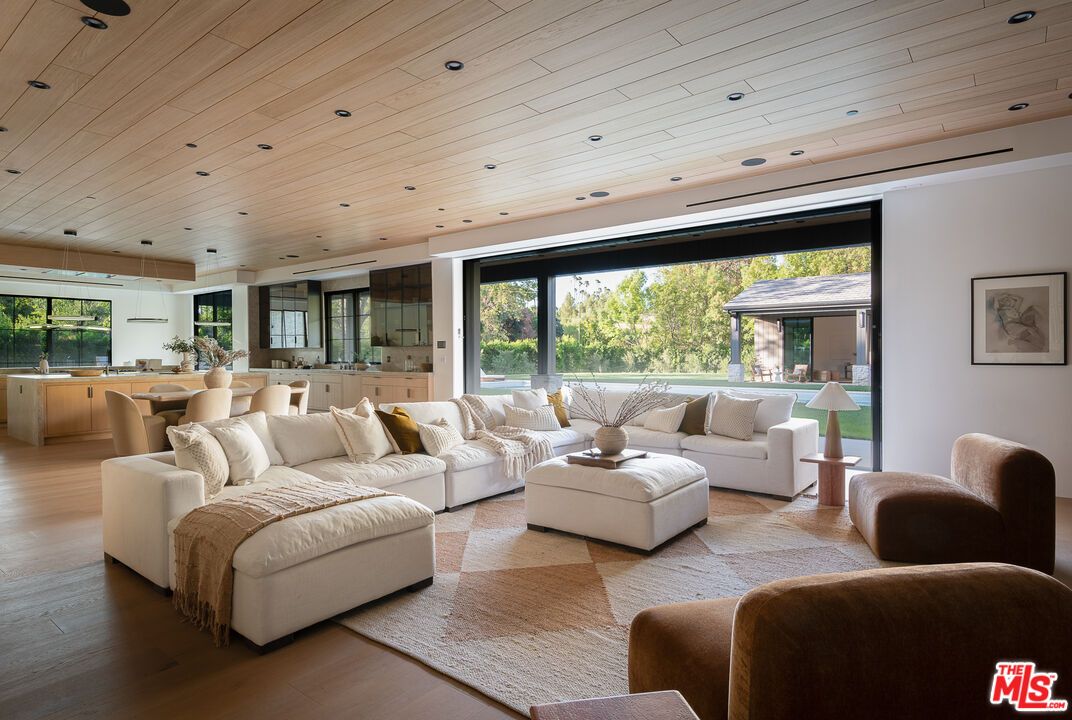 Dining room, Interior, Kitchen, Living room, Pendant Lights, Recessed Lighting, Wooden Ceilings, Wood Texture Flooring