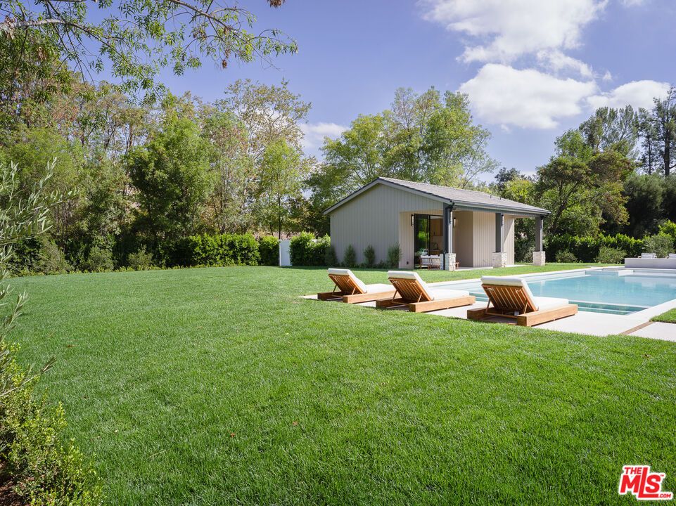 Backyard, Exterior, Pool