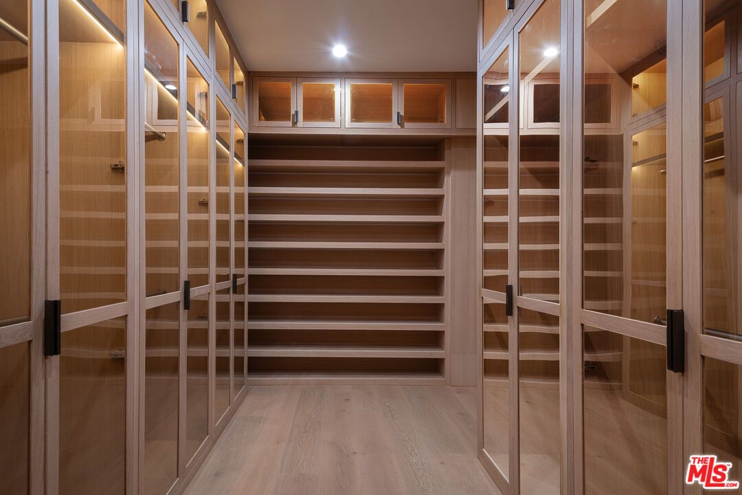 Interior, Recessed Lighting, Walk-in Closets, Wood Texture Flooring