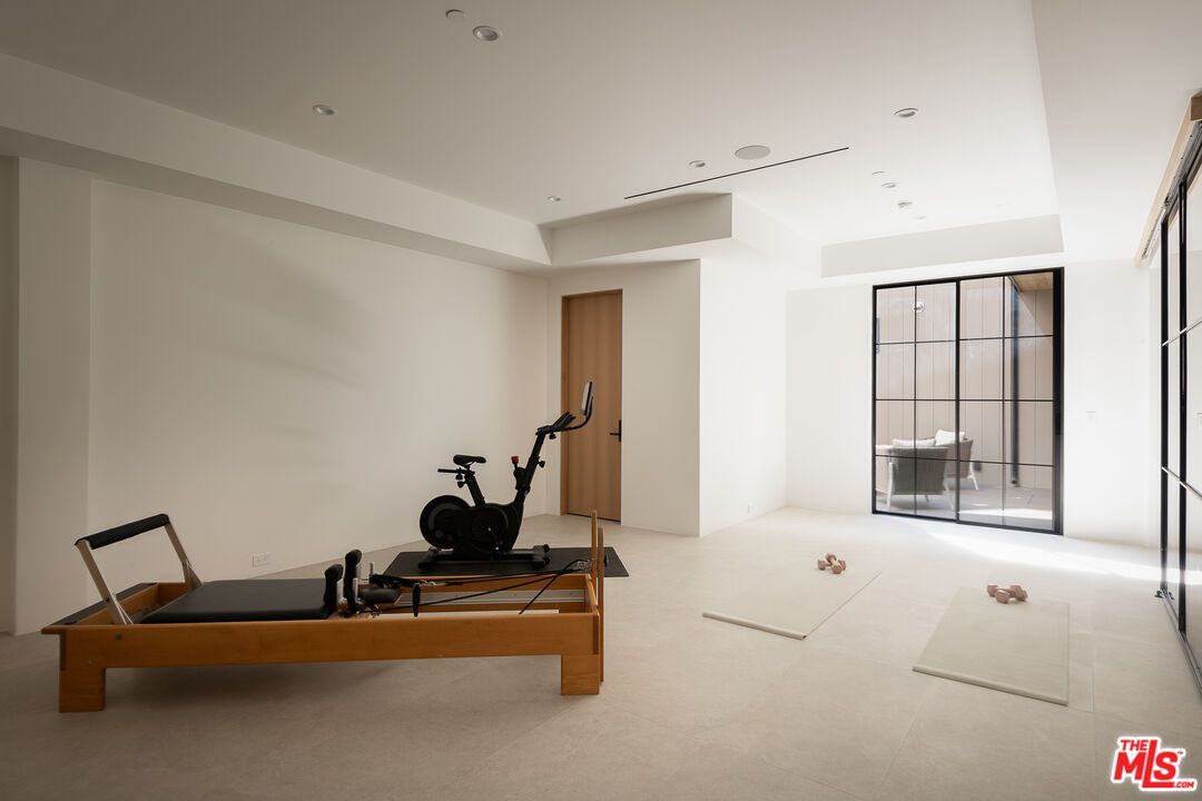 Fitness Equipment, Interior, Recessed Lighting