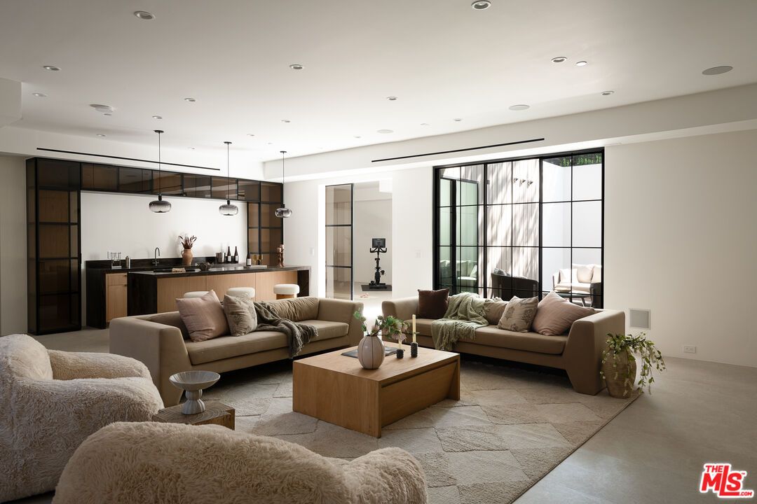 Interior, Kitchen, Living room, Pendant Lights, Recessed Lighting