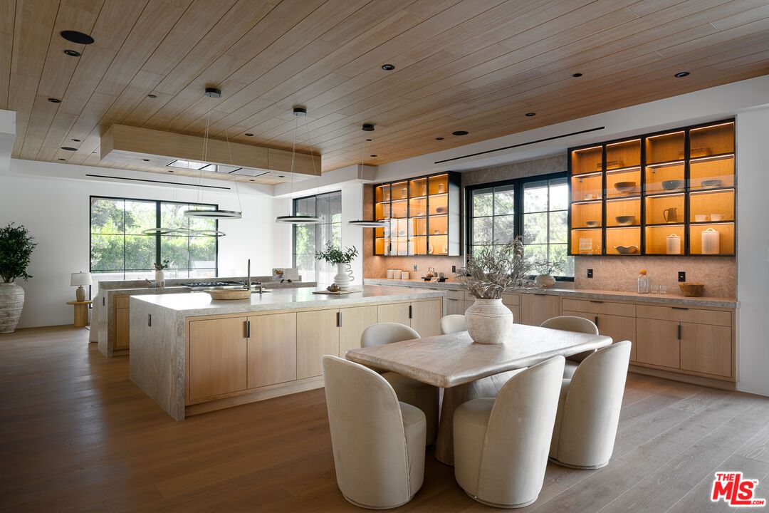 Dining room, Interior, Kitchen, Pendant Lights, Recessed Lighting, Wooden Ceilings, Wood Texture Flooring