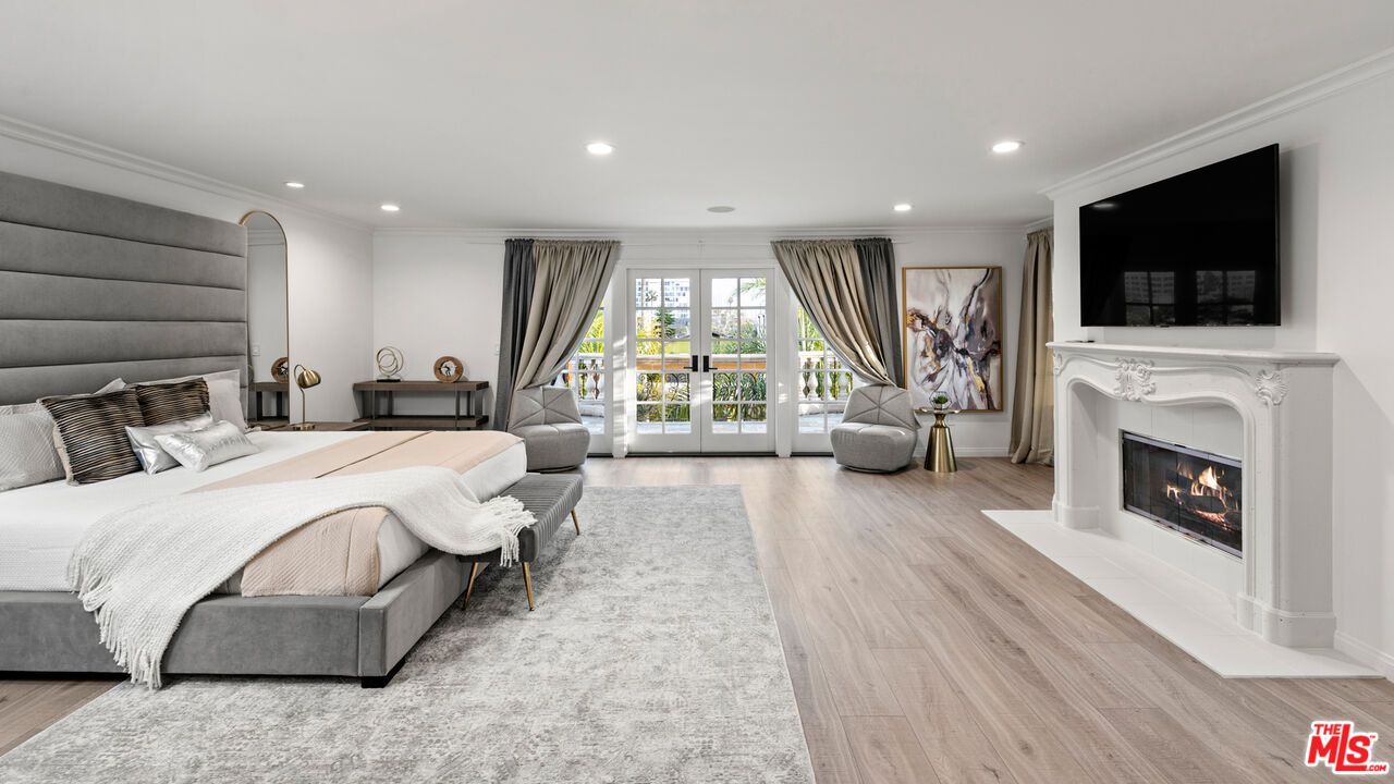 Bedroom, Fireplace, Interior, Recessed Lighting, Wood Texture Flooring