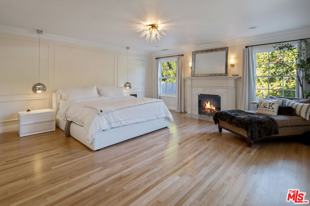 Bedroom, Fireplace, Interior, Pendant Lights, Wood Texture Flooring
