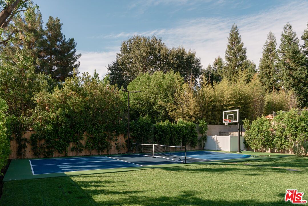 Exterior, Tennis Courts