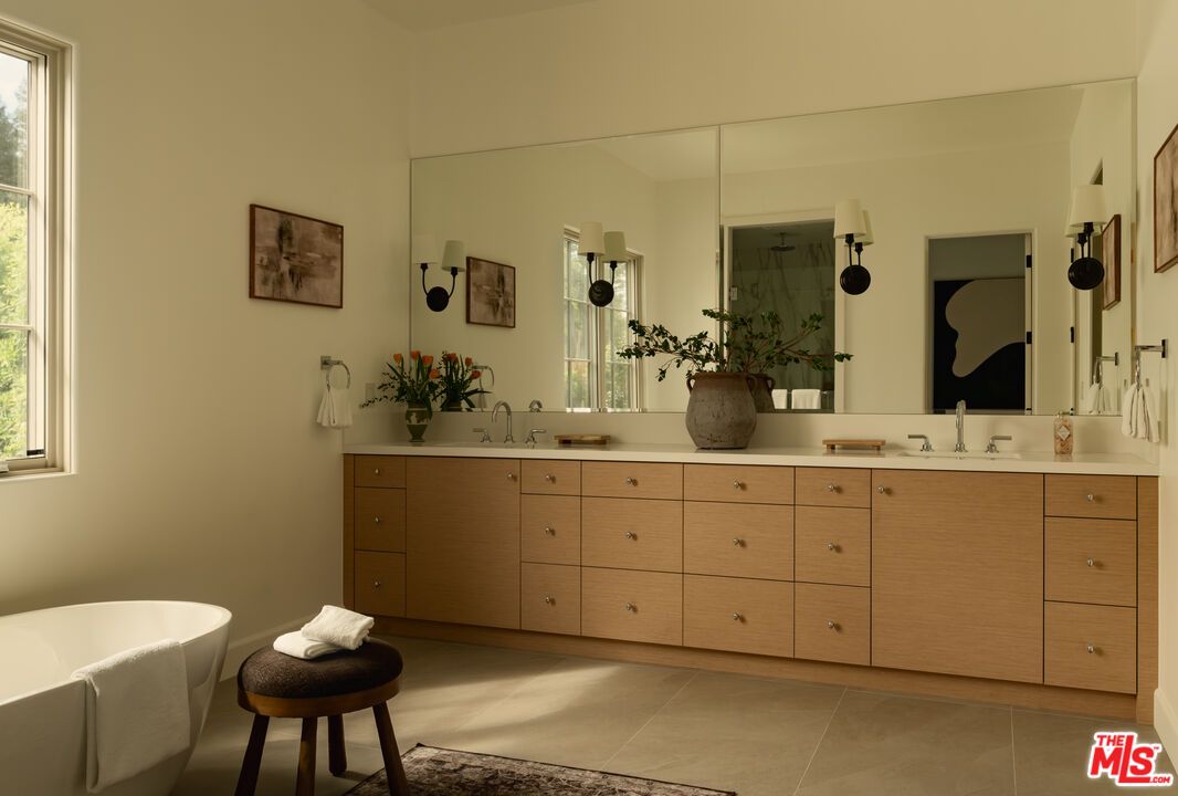 Bathroom, Dual Sink Vanities, Free Standing Baths, Interior