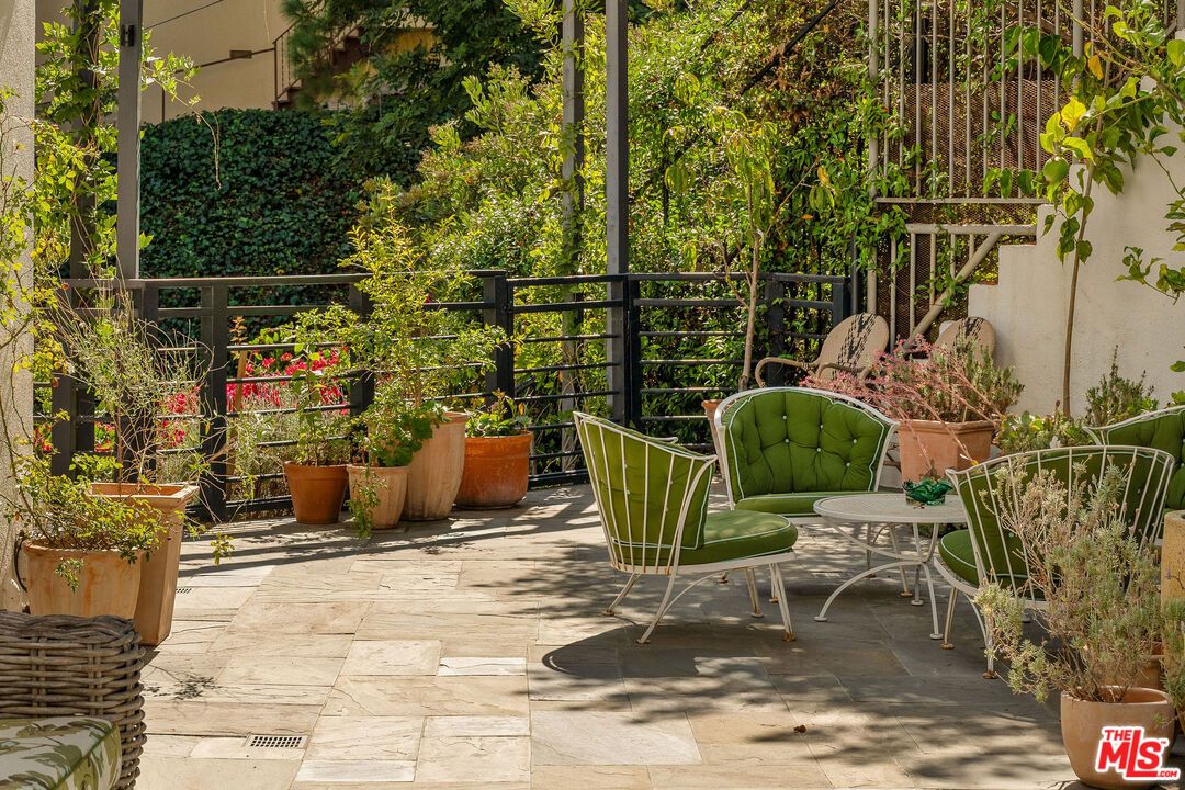 DE Listing image placeholder