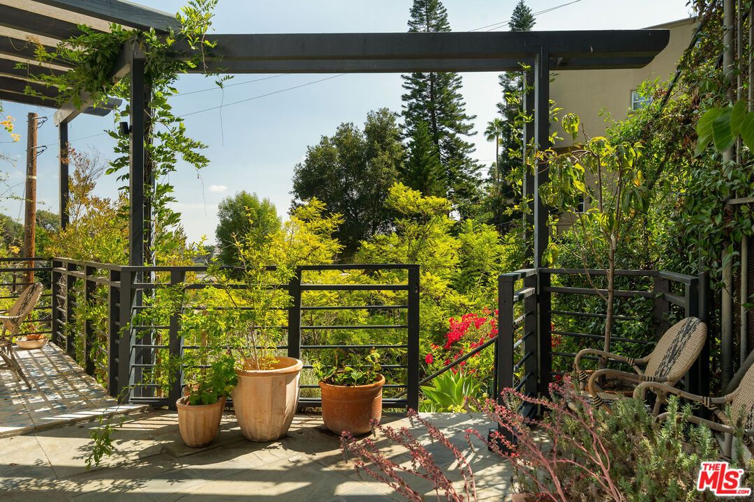 DE Listing image placeholder