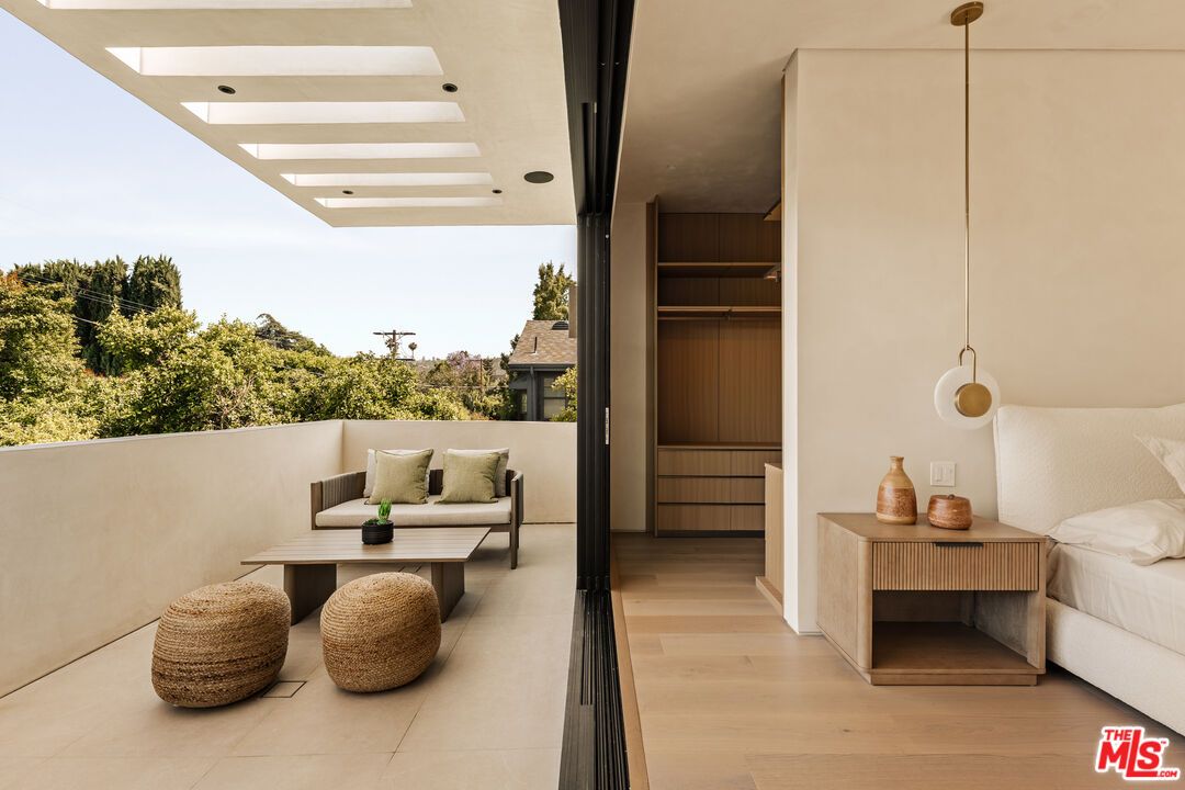 Interior, Pendant Lights, Wood Texture Flooring