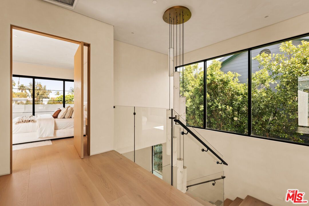 Bedroom, Interior, Pendant Lights, Wood Texture Flooring