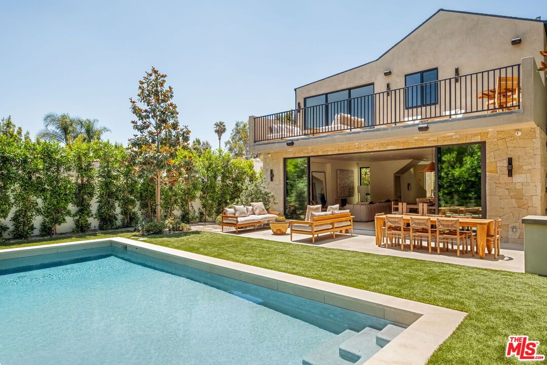 Backyard, Exterior, Pool