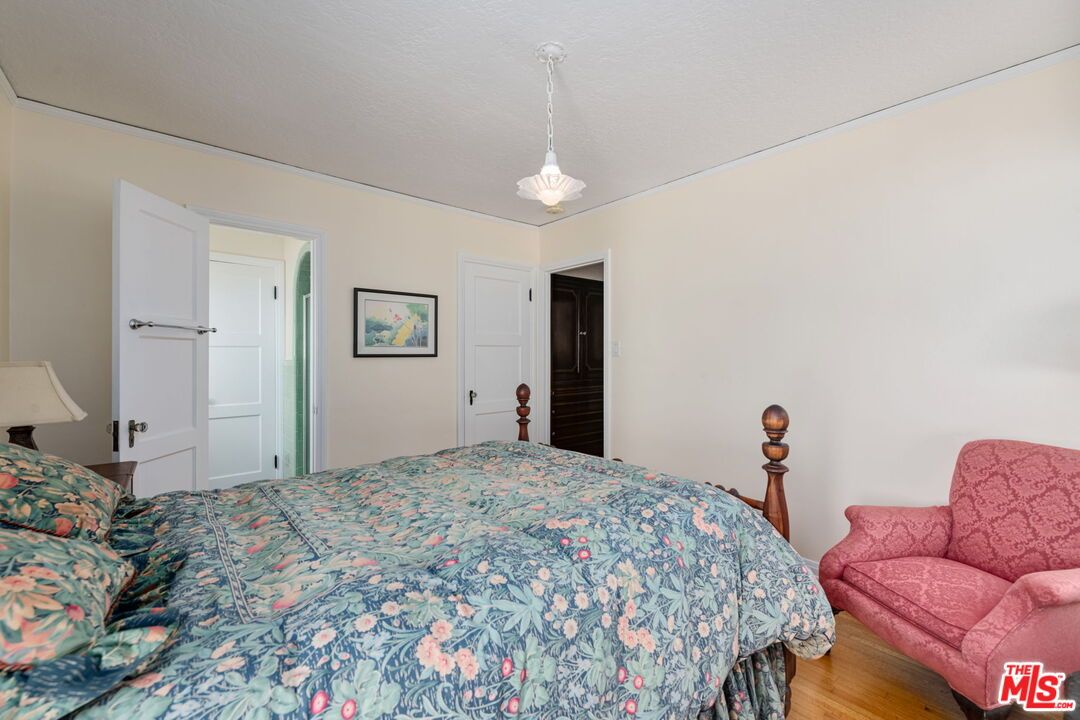 Bedroom, Interior, Pendant Lights